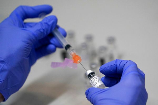 Sources: US to Recommend COVID Vaccine Boosters at 8 Months