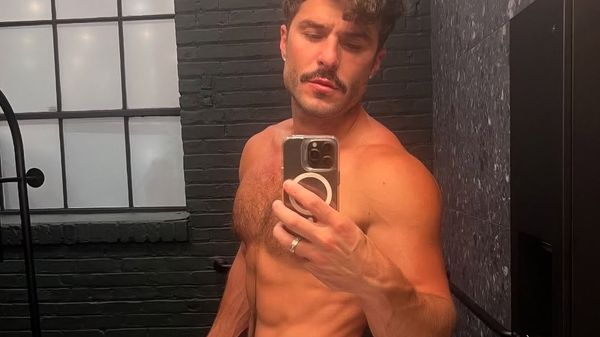 20 Times Performer John Duff Turned Heads with his Selfies and Photoshoots 