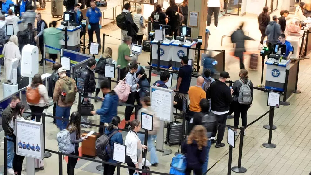 It's Beginning to Look Like Another Record for Holiday Travel 