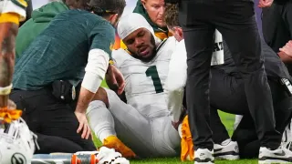 Packers Star Pass Rusher Micah Parsons Feared to Have Torn ACL