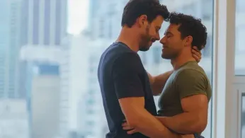 Straight Men Embrace 'Heated Rivalry': Gay Hockey Romance Captures Unexpected Fans